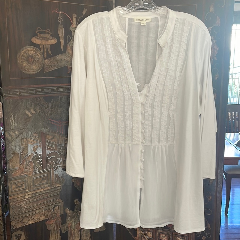 1x Coldwater creek gauze blouse.